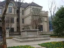 南山 复地山与城二期四房179万