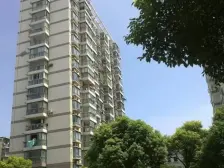 刚需一房,边套全明带飘窗,一梯两户的3楼