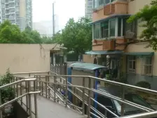 紧靠苏州河,公园旁,地铁口,电梯房,高楼层,