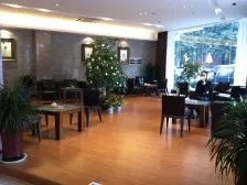 东方明珠端户精装住家,诚心卖,出行方便