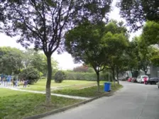 位置居中+有钥匙+非顶楼+诚意出售