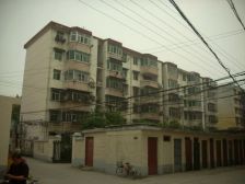 单价2000多春都路定路附近小两室满五年随时看房