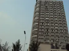 商圈中间经典两居室此房户型方正,精装修,采光好