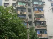 鲤鱼池,地理位置好,出行方便,配套成熟