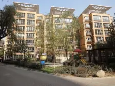 闹中取静电梯房,房屋采光足交通方便