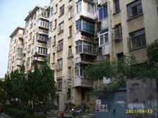 房东急售 两房朝南 采光好 中间楼层 价可谈 急售