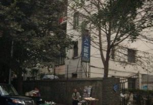 猛追湾东街6号3室1厅南
