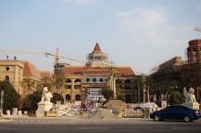 新毛坯 诚心出售 有车位 价格可议