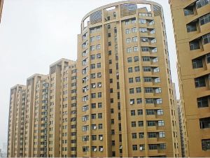 房子是精装修的看房方便小区配套菜场商场医院