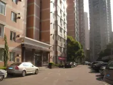 老静安双一梯,近昌平路地铁500米,电梯板楼,满五年