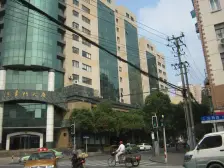 小高层电梯房 车位充足 双南户型 诚意出售