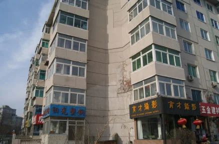 滑翔一小区1室1厅1卫南北朝向1000.00元/月出租