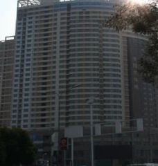 三室二厅,精装修,光线好,有地暖