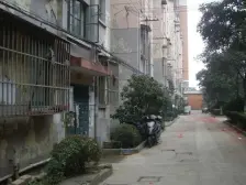 低楼层,小区位置好,全明,停车方便,近18号线