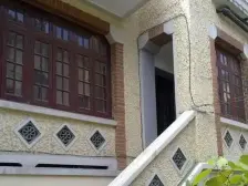 此房静安寺新式里弄得房率高交通便利层高三米三,