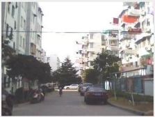 地贴口小户型精装修 楼层好房东诚意卖,中间楼层