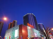 平江万达40年产权公寓,一居室,办公居住皆可,配套完善!