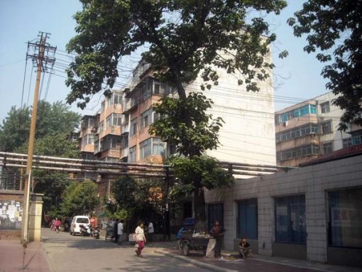 六建家属院(行署路)3室2厅1卫东南朝向1400.00元/月