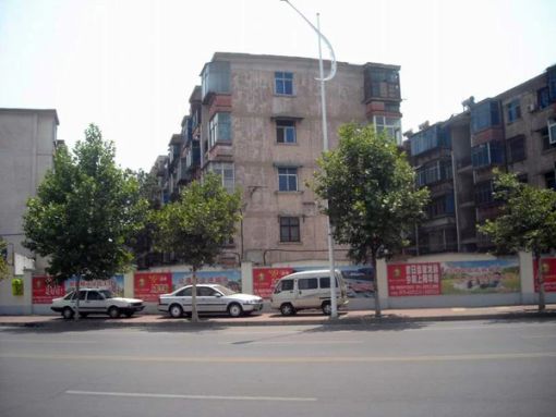 六建家属院(行署路)2室2厅1卫南北朝向1200.00元/月
