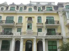 罗马式南北厅大阳台大三房,交通生活便利看房方便