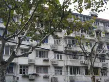 地铁口 中间楼层 精装修 可直接入住或出租