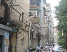 产权房,双南两间卧室,两楼,小区门口就是菜场