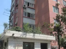 新华板块电梯朝南一房带厅 正看幸福268 开窗见绿 视野开阔