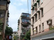 徐汇内环 零陵路289弄 双南两房 带超大院子 采光通风好