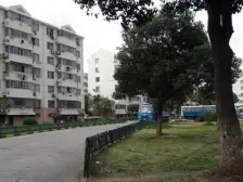 林枫苑大户 南北通透大三房两卫 位置好 中间楼层 送车库