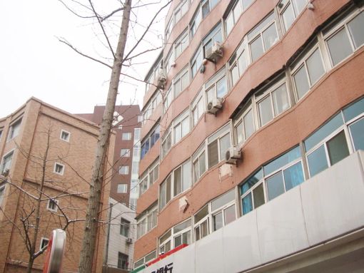 三八广场1室1厅1卫南朝向1800.00元/月出租