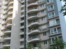 住家安静,小区环境优美,适合住家