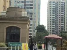 城南政府旁 正规三房 住家精装修 拎包入住