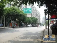 轻轨站旁 清水两房 住家安静 诚心出售