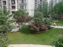 天宫殿社区精装修两室带阁楼,派出所门口