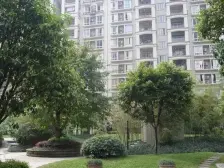 小区难得的低楼层,近轻轨,出入方便,业主诚心卖。