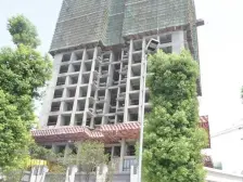 住家精装两房,出行方便,户型方正。