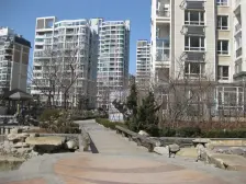 东城三室好楼层,通地下停车场,诚心卖,保持好,近景观