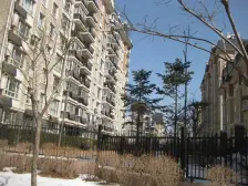 东城两室 生活方便 诚心出售 保持好 位置好 南北通透