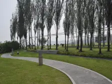 照母山 万科悦府五房590万