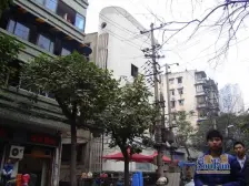 张巴旁边电梯三房,业主诚心出售。