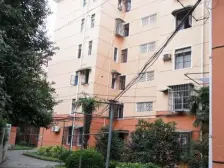 一梯四户,小户型,主卧朝南,近商圈,交通便利,精装修