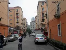 新上房源 近地铁,无抵押 刚需上车,中间楼层