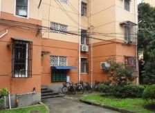 近娄山关路站15,2号线300米,3楼,产权干净