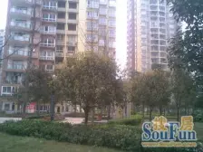 坐北朝南大两房 采光好 黄泥磅派出所旁 居家甄选