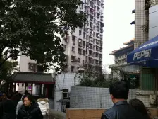 户型方正 带大阳台 出行方便 近轻轨