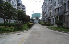 品质小区,环境优美,精装修,诚意出售