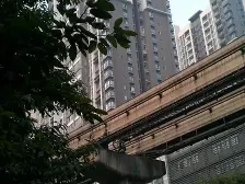 袁家岗轻轨站电梯小户近商圈商品房