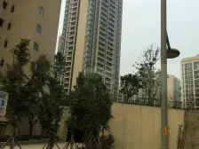 翡翠天麓 3室1厅 东北