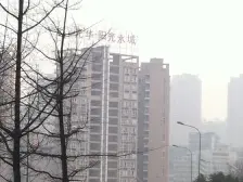 烈士墓地铁楼上,精装一室一厅,业主诚心出售。