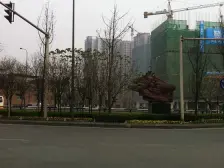 1号线烈士墓站楼上一室一厅,业主诚心出售,价格可谈